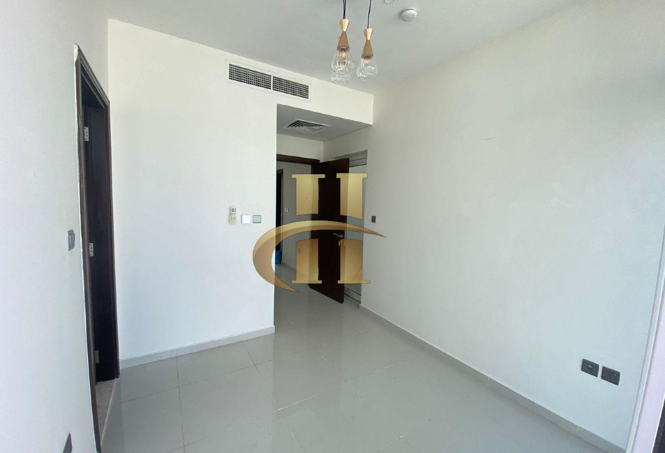 Luxurious Townhouse | Elegant | Ready to move photo 3