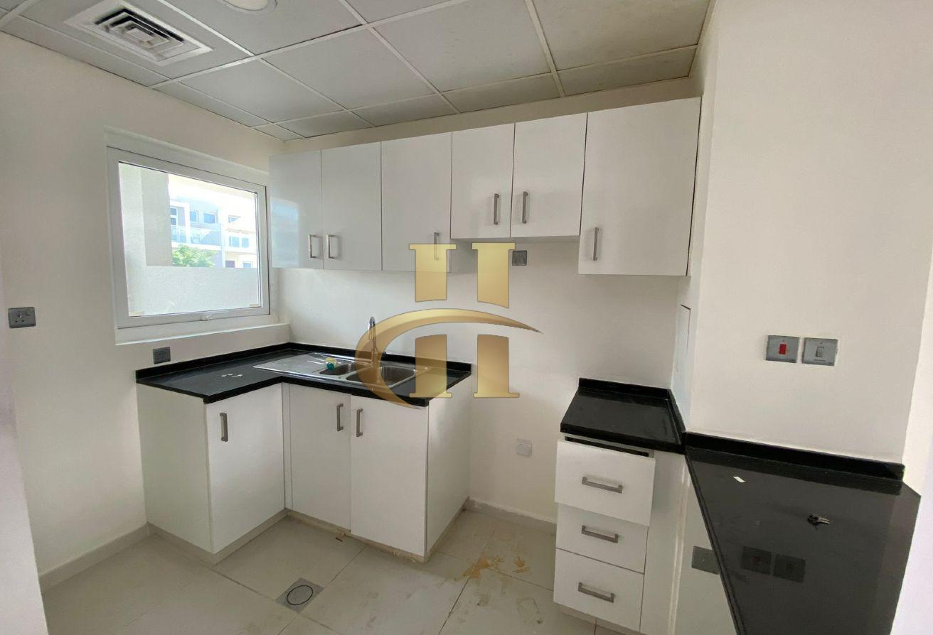 Luxurious Townhouse | Elegant | Ready to move photo 10