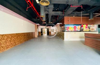 Shop - Studio - 1 Bathroom for rent in The Business Center - Al Hamriya - Bur Dubai - Dubai