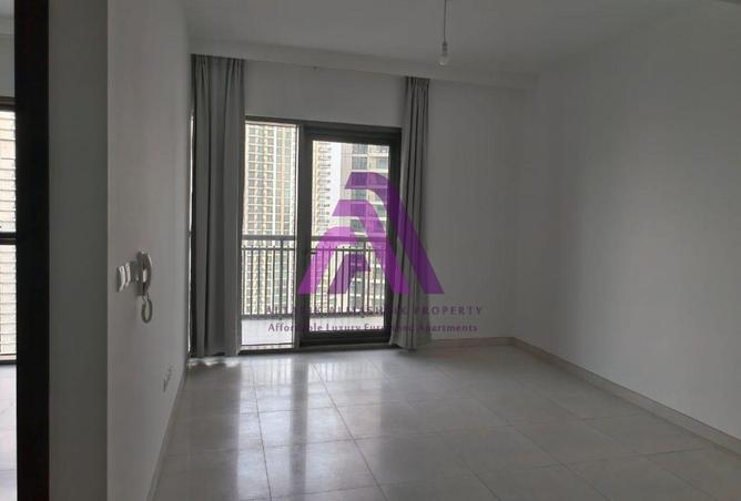 Specious 3 bed room for rent in Creeck Gate tower photo 2