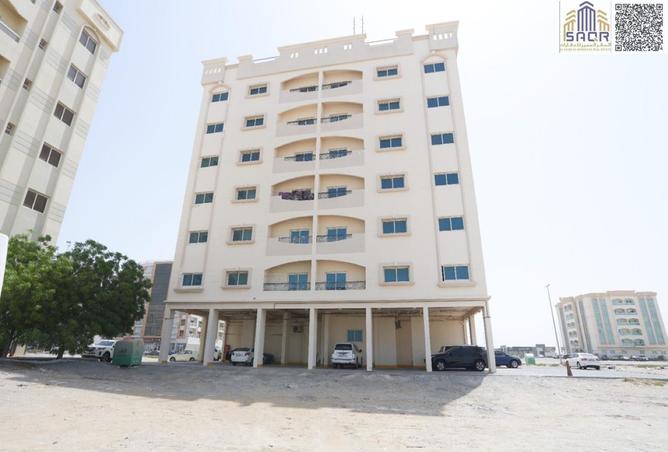 بناية استثمارية للبيع من المالك مباشرة – أم القوين