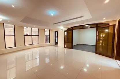 فيلا - 5 غرف نوم - 8 حمامات للايجار في مدينة شخبوط - أبوظبي