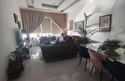Apartment - 2 - 3 for sale in Beach Tower 1 - Al Khan Lagoon - Al Khan - Sharjah