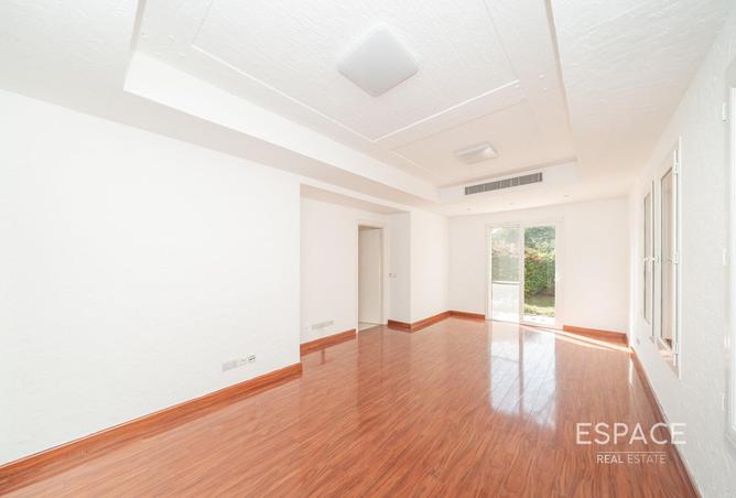 70286853 - صورة العقار 2