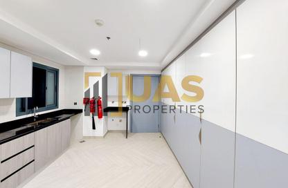 Apartment - Studio - 1 Bathroom for rent in Al Hudaiba Mall - Al Hudaiba - Bur Dubai - Dubai