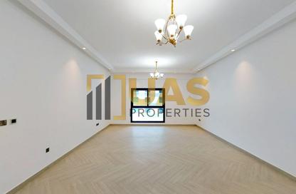 Apartment - Studio - 1 Bathroom for rent in Al Hudaiba Mall - Al Hudaiba - Bur Dubai - Dubai