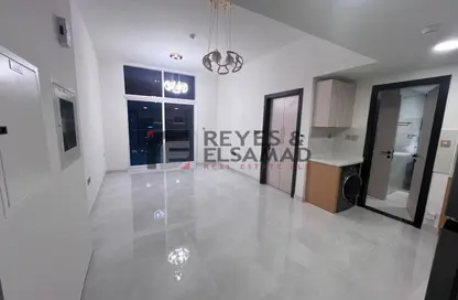 شقة - غرفة نوم - 1 حمام للبيع في سكايز من دانوب - ارجان - دبي