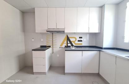 Apartment - 2 - 3 for rent in Tilal City B - Tilal City - Sharjah Apartment - 2 - 3 for rent in Tilal City B - Tilal City - Sharjah