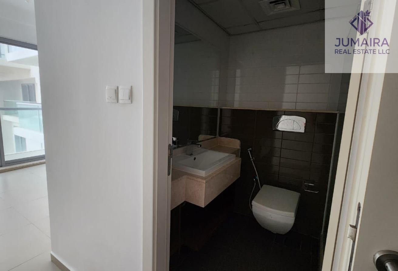 Luxury 2BR IM MARJAN ISLAND Beach Access POOL GYM