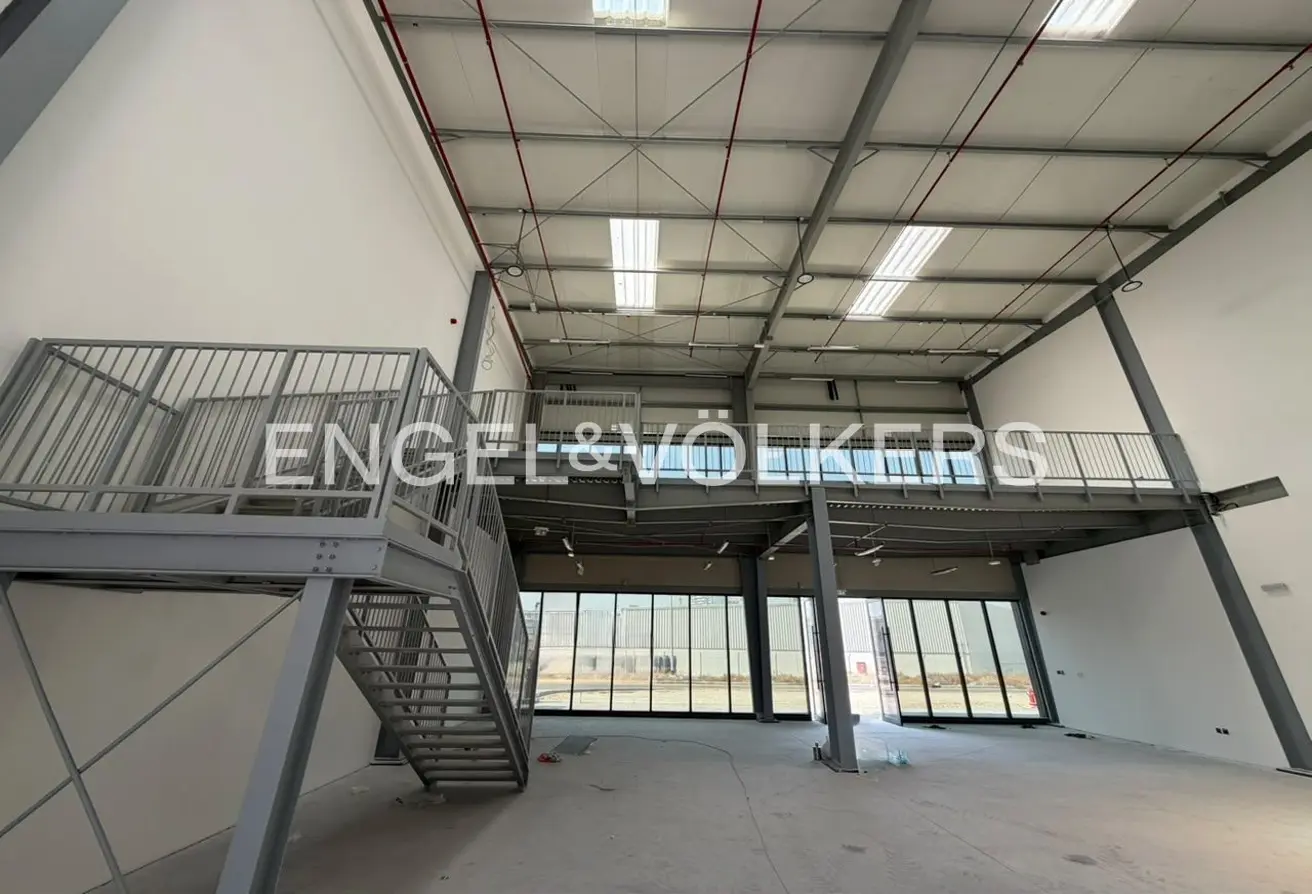 166058101 - Property Main Image