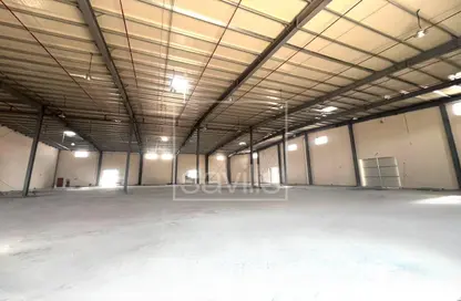 Warehouse - Studio for rent in Umm Dir - Umm Al Quwain