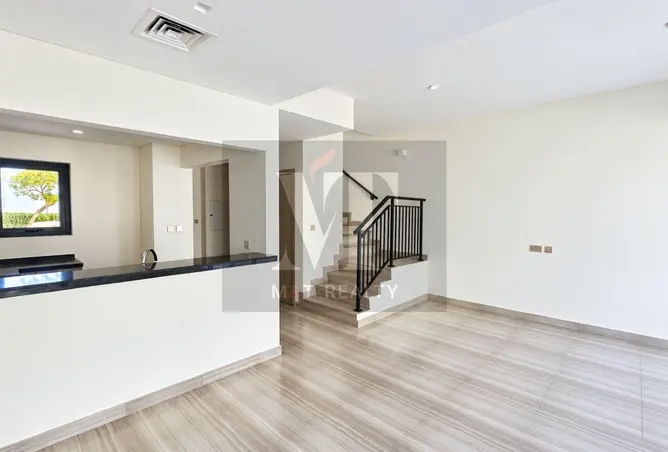 156932120 - Property Image 3