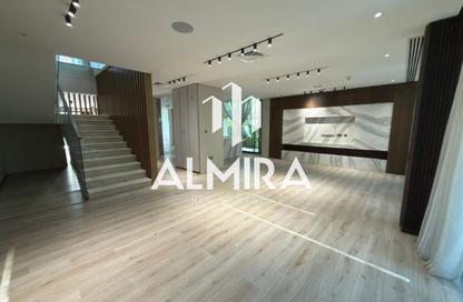 Villa - 5 Bedrooms - 6 Bathrooms for rent in West Yas - Yas Island - Abu Dhabi