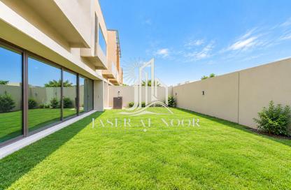 Townhouse - 4 - 5 for rent in Grand Views - Meydan Gated Community - Meydan - Dubai