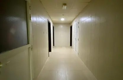 شقة - 1 حمام للايجار في مجمع مويلح - تجارية مويلح - الشارقة