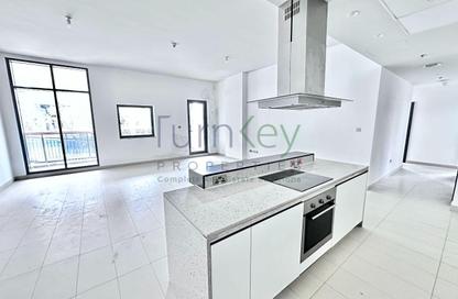 Apartment - 3 Bedrooms - 5 Bathrooms for rent in Oia Residence - Motor City - Dubai
