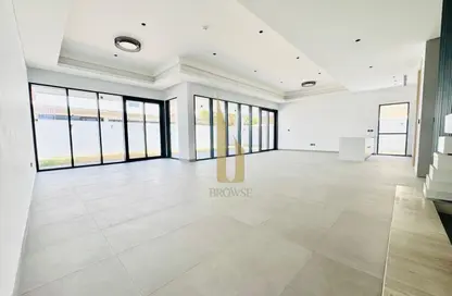 Villa - 4 Bedrooms - 4 Bathrooms for rent in Jumeirah 1 Villas - Jumeirah 1 - Jumeirah - Dubai