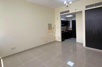 Apartment - Studio - 1 Bathroom for rent in Infinity Building - Sheikh Zayed Road - Dubai