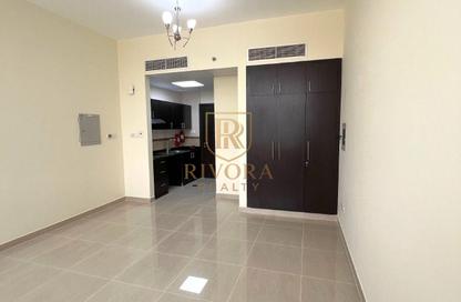 Apartment - Studio - 1 Bathroom for rent in Infinity Building - Sheikh Zayed Road - Dubai