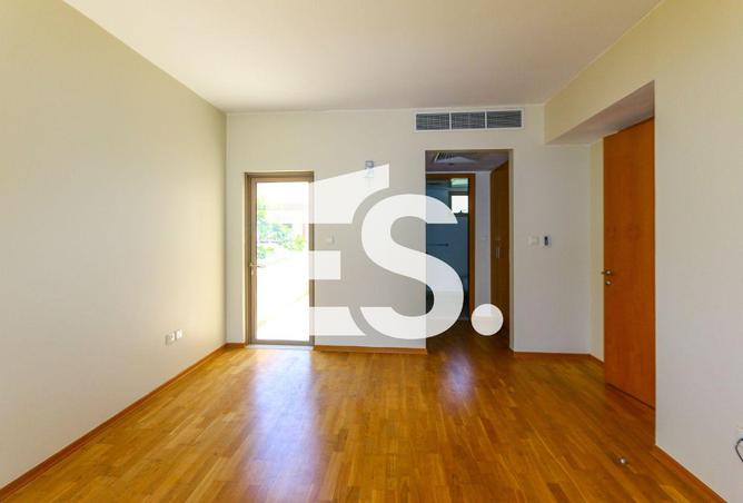 72305310 - Property Image 3