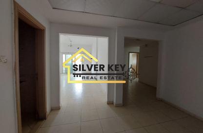 Apartment - 2 Bedrooms - 2 Bathrooms for rent in Abu Shagara building - Abu shagara - Sharjah