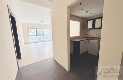Apartment - 1 Bedroom - 2 Bathrooms for rent in Muwaileh 29 Building - Muwaileh - Sharjah