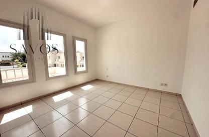 Villa - 3 Bedrooms - 4 Bathrooms for rent in Springs 8 - The Springs - Dubai