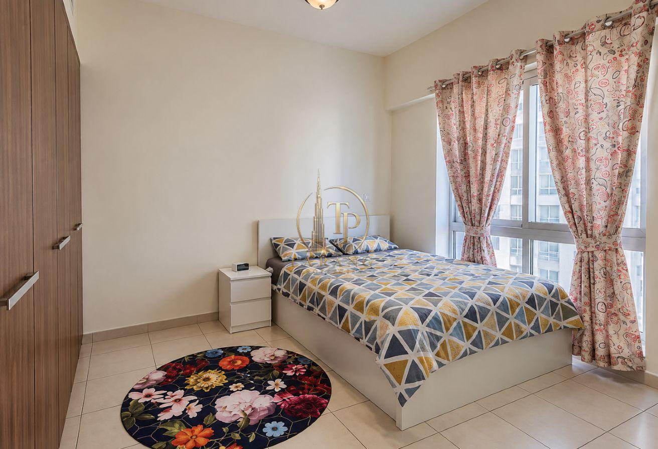 Fully Furnished Studio | Vacant | Prime Location photo 2