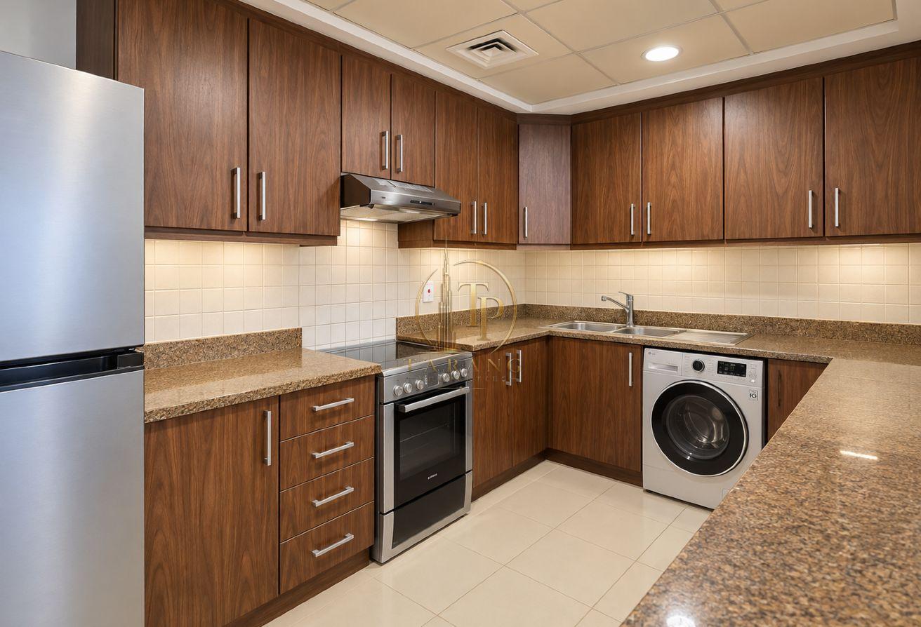 Fully Furnished Studio | Vacant | Prime Location photo 7