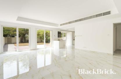 Townhouse - 3 - 4 for rent in Springs 8 - The Springs - Dubai