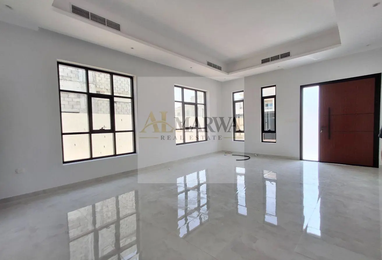 155581636 - Property Main Image