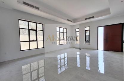 Villa - 4 - 6 for rent in Hoshi 1 - Hoshi - Al Badie - Sharjah
