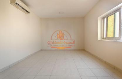 Labor Camp - Studio - 5 for rent in Al Sajaa S - Al Sajaa - Sharjah