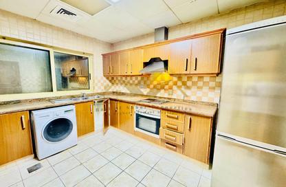 Apartment - 2 Bedrooms - 3 Bathrooms for rent in Al Raffa - Bur Dubai - Dubai