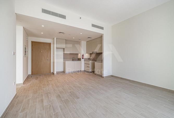 CREEK BEACH LIVING | COMMUNITY VIEW | UNFURNISHED photo 3