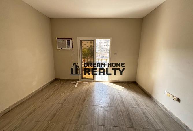 74235935 - Property Main Image