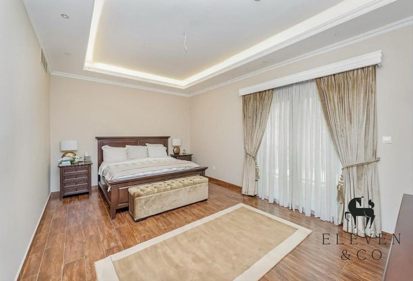 UPGRADED | PRIME CONDITION | VIEW TODAY photo 9