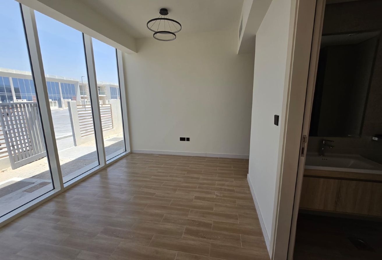 3BR + Maid I  2 Parking I Spacious