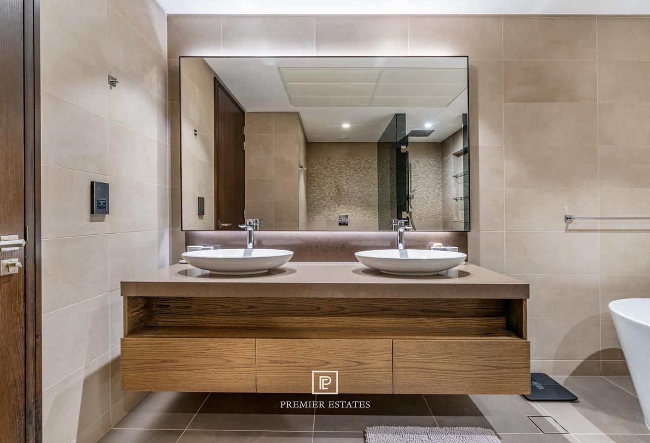 Furnished | 2-Bedroom | Full Marina Views photo 16