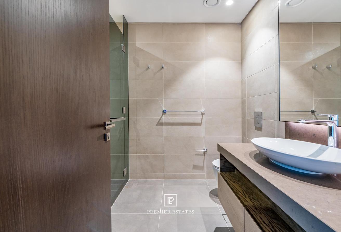 Furnished | 2-Bedroom | Full Marina Views photo 17