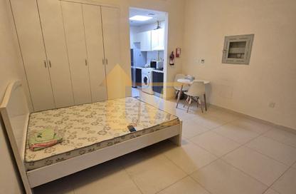 Apartment - Studio - 1 Bathroom for rent in Al Helal Al Zahaby Building 2 - International City Phase 2 - Al Warsan 4 - Al Warsan - Dubai