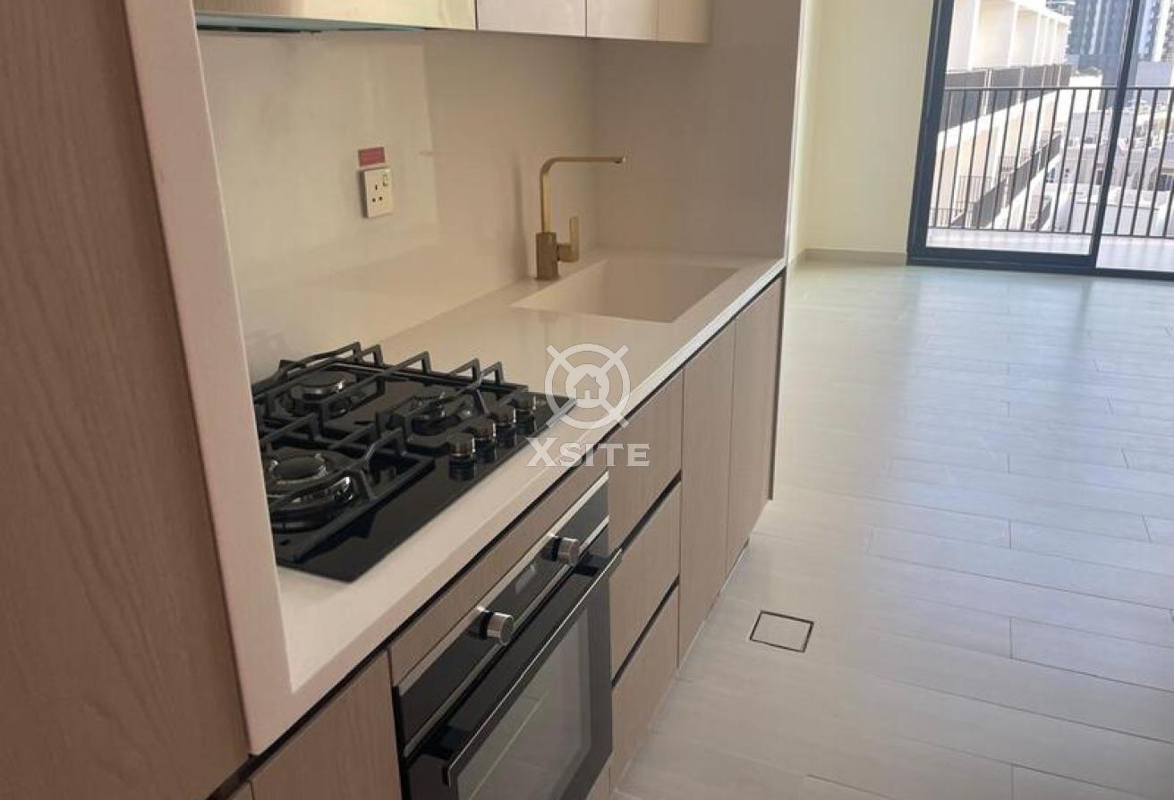 Modern Studio |Fitted Kitchen| Ready to Move photo 4