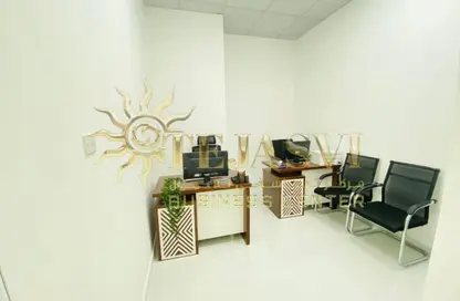 Office Space - 1 Bedroom - 1 Bathroom for rent in Red Avenue - Al Garhoud - Dubai