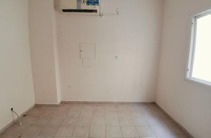 Apartment - Studio - 1 for rent in Fire Station Road - Muwaileh - Sharjah