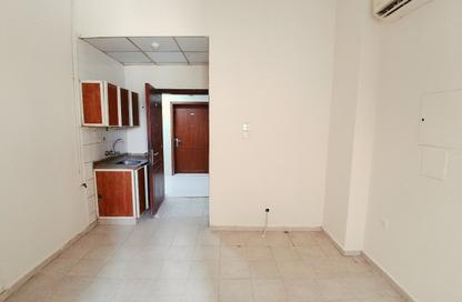 Apartment - Studio - 1 for rent in Fire Station Road - Muwaileh - Sharjah Apartment - Studio - 1 for rent in Fire Station Road - Muwaileh - Sharjah