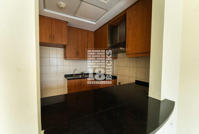 70696398 - صورة العقار 2