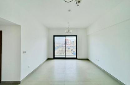 شقة - 2 غرف نوم - 3 حمامات للايجار في السكن الإمبراطوري - المدينة العالمية المرحلة 2 - 4 الورسان - الورسان - دبي