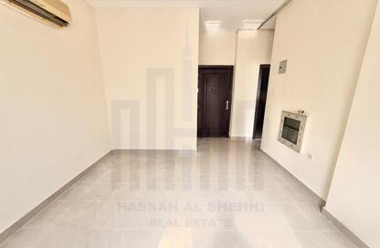 Apartment - 1 - 1 for rent in Fire Station Road - Muwaileh - Sharjah
