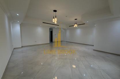 Villa - 4 - 5 for rent in Garden Lane Villas - District 15 - Jumeirah Village Circle - Dubai