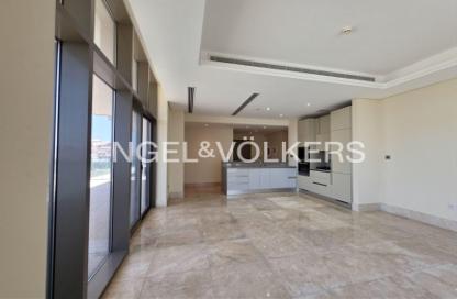 Apartment - 2 Bedrooms - 3 Bathrooms for rent in The 8 - The Crescent - Palm Jumeirah - Dubai